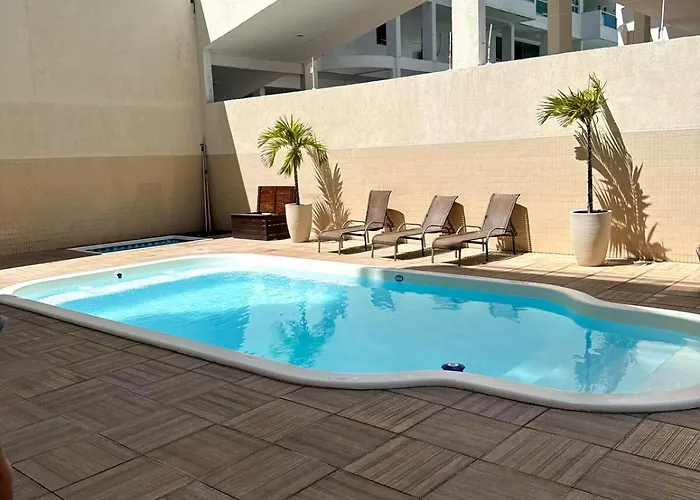 Piscina, ar-condicionado e conforto em